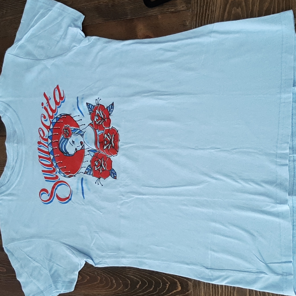 Suavecita Tee